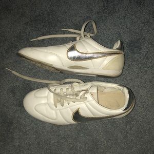Nike size 7.5 Sneakers white with silver and gold